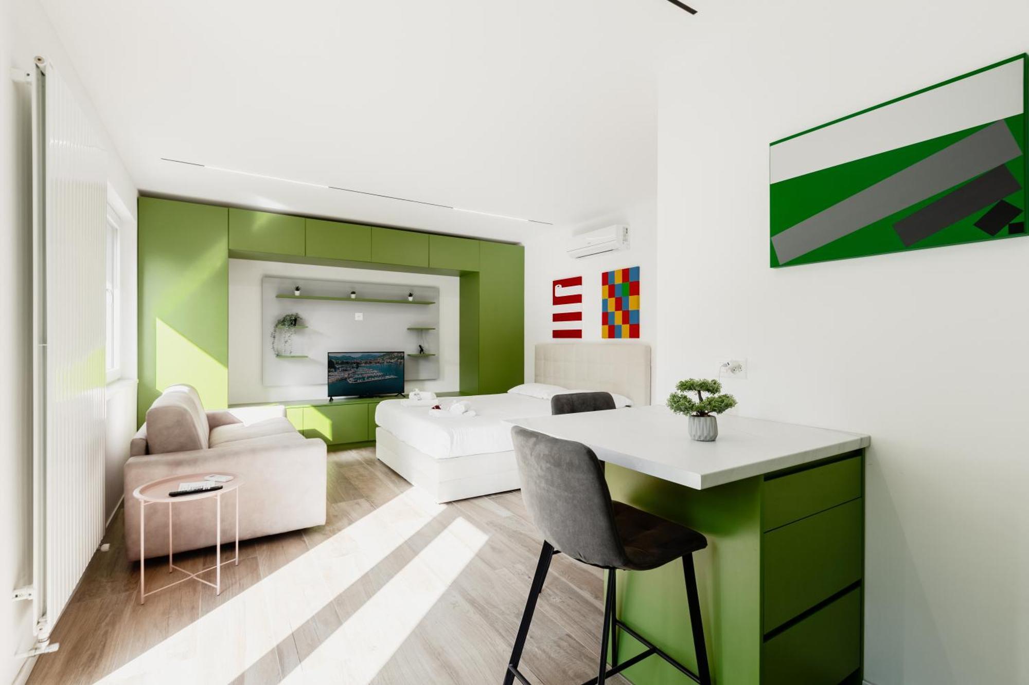 Sofia 5, For Couples -by Easylife Swiss Apartment *